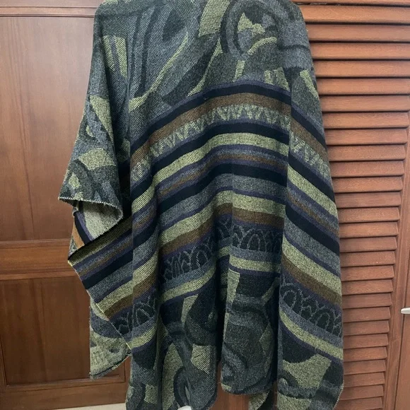 Fendi Poncho/Cape - Picture 3 of 5